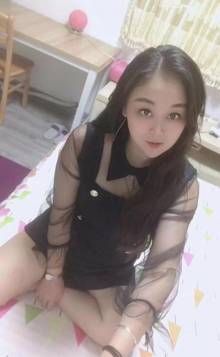 西门肉感十足小少妇