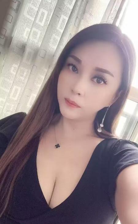 玉林大胸妹子